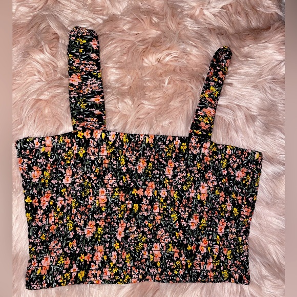 Selling American Eagle summer themed crop top, size small. - Picture 1 of 2